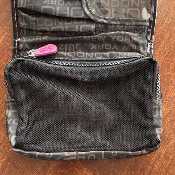 Soho Fuchsia and Violet Travel Pouch Like New - Picture 4 of 11